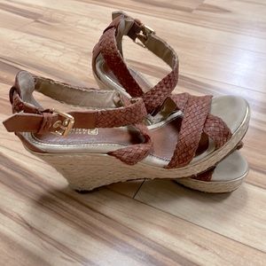 Sperry women’s wedges used